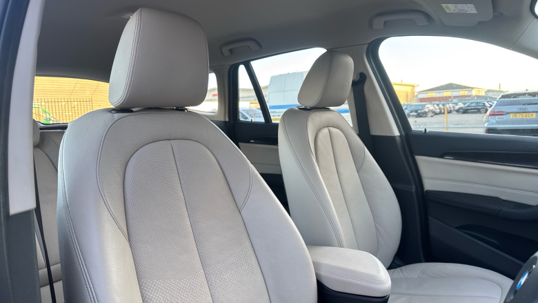 BMW X1 xDrive 20i xLine 5dr Step Auto Petrol Estate